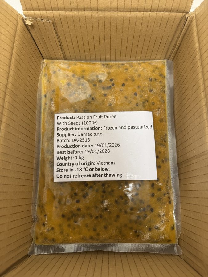 Passion Fruit se semeny